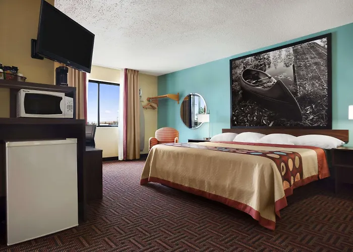 Super 8 By Wyndham Marion