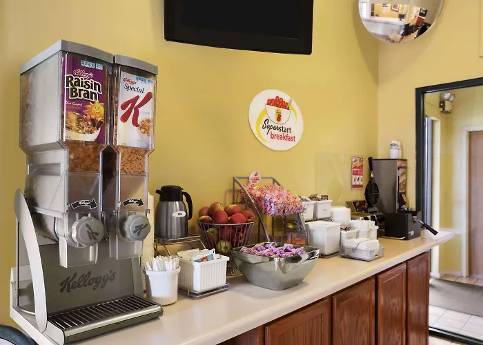 Super 8 By Wyndham Motel 2*