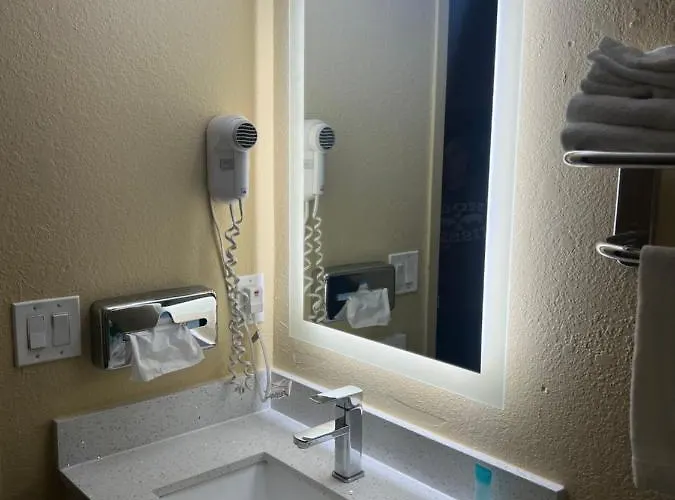 Motel Super 8 By Wyndham 2*